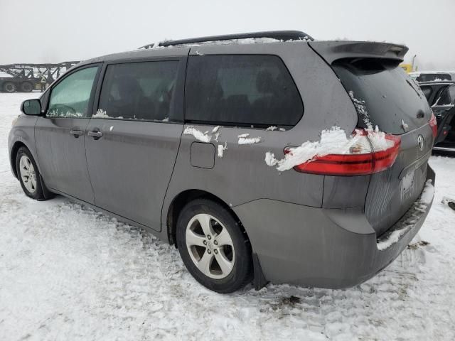 2015 Toyota Sienna LE