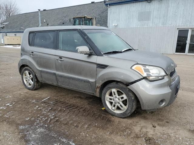 2011 KIA Soul +