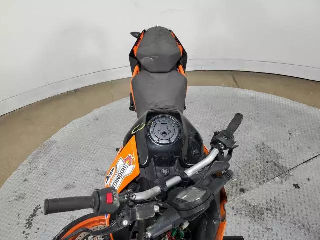 2023 KTM 200 Duke