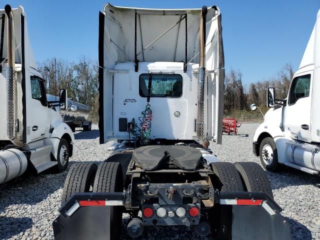 2014 Kenworth Construction T680