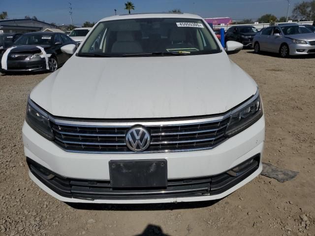 2017 Volkswagen Passat SE