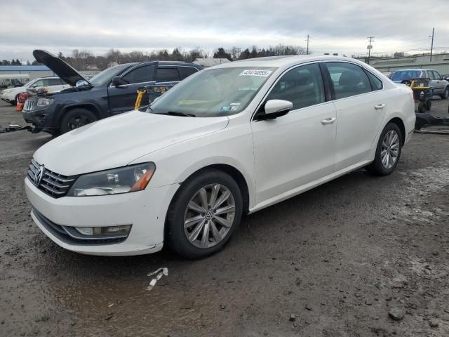 2012 Volkswagen Passat SEL