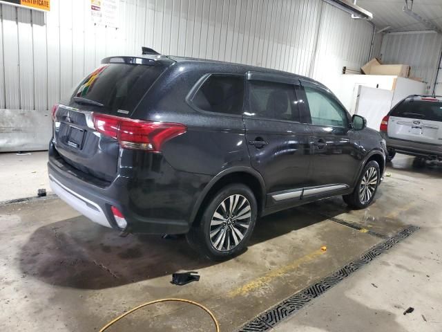 2020 Mitsubishi Outlander SE