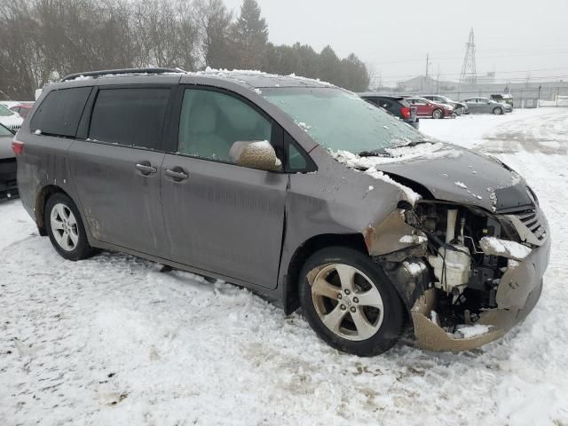 2015 Toyota Sienna LE