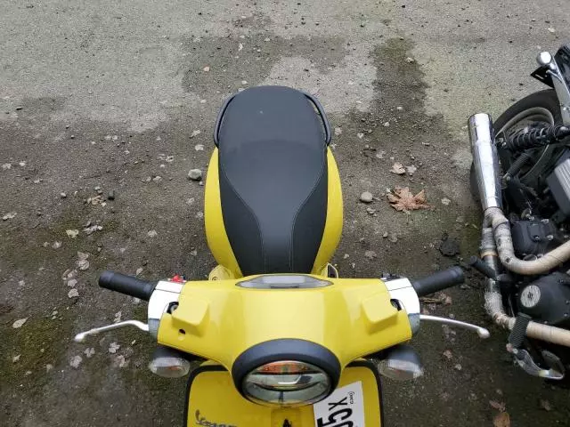 2024 Vespa Primavera