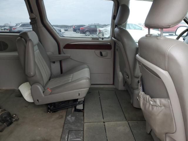 2006 Chrysler Town & Country Touring