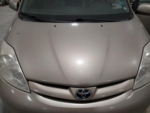 2006 Toyota Sienna XLE