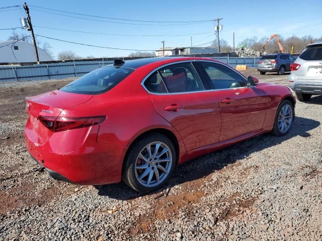 2018 Alfa Romeo Giulia Q4