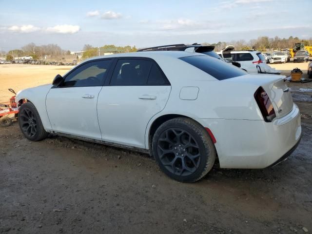 2019 Chrysler 300 Touring