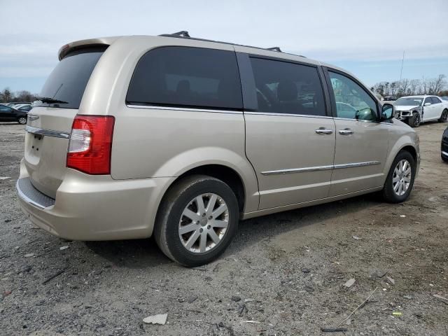 2016 Chrysler Town & Country Touring