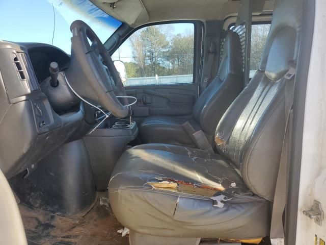 2004 Chevrolet Express G2500