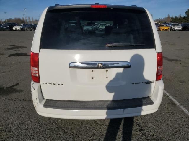 2010 Chrysler Town & Country Touring