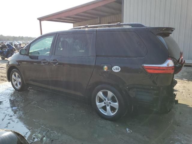 2017 Toyota Sienna LE