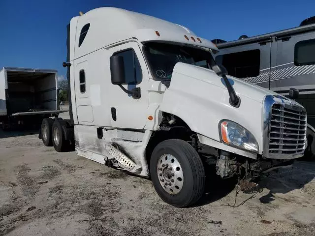 2016 Freightliner Cascadia 125