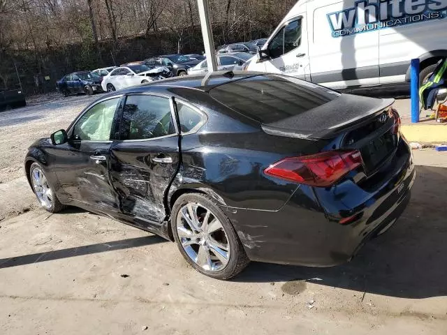 2015 Infiniti Q70 3.7