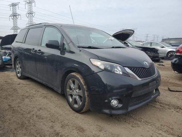 2011 Toyota Sienna Sport