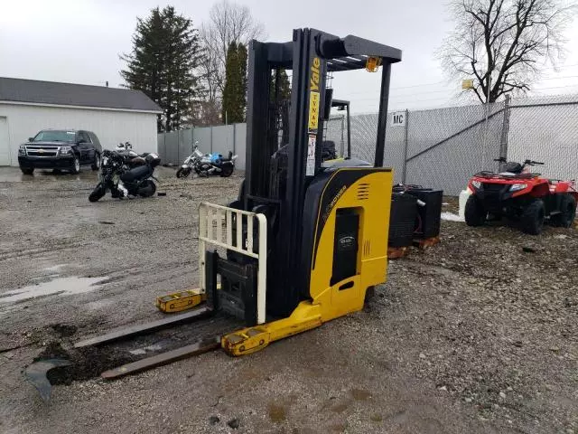 2011 Yale Forklift