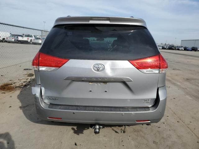 2014 Toyota Sienna XLE