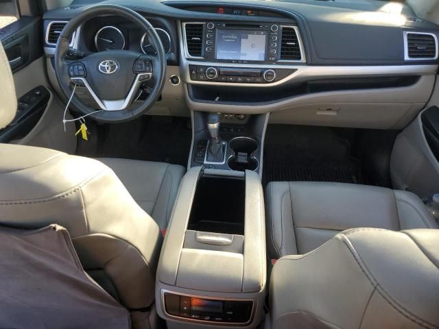 2019 Toyota Highlander SE