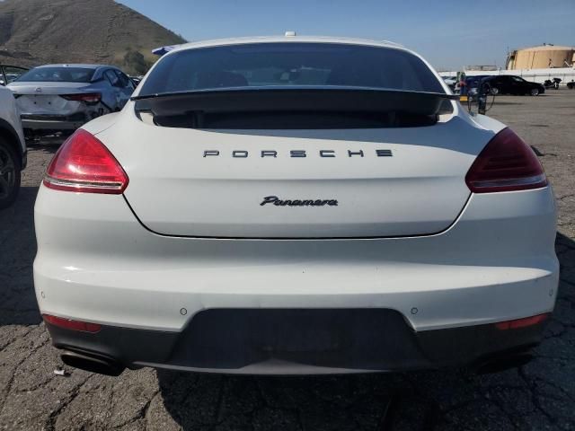 2016 Porsche Panamera 2