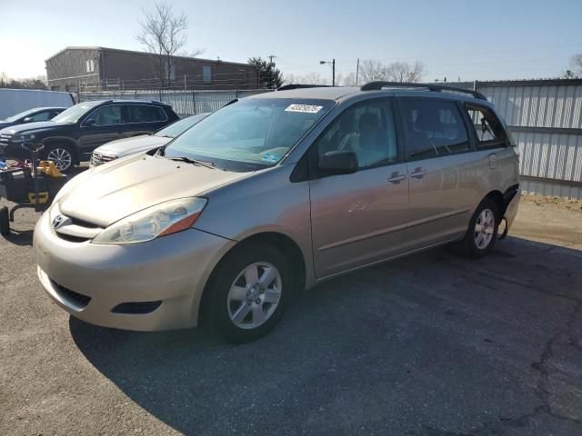 2010 Toyota Sienna CE