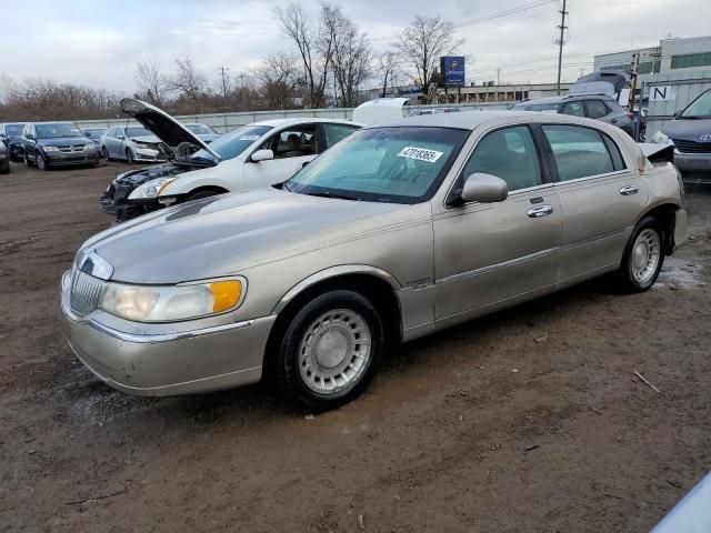 2001 Lincoln Town Car Executive