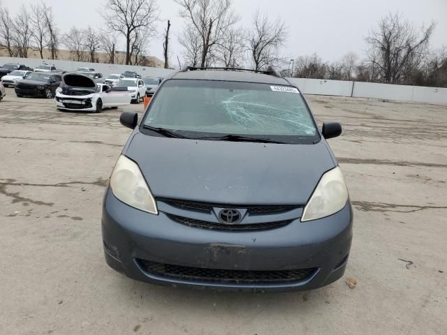 2009 Toyota Sienna CE