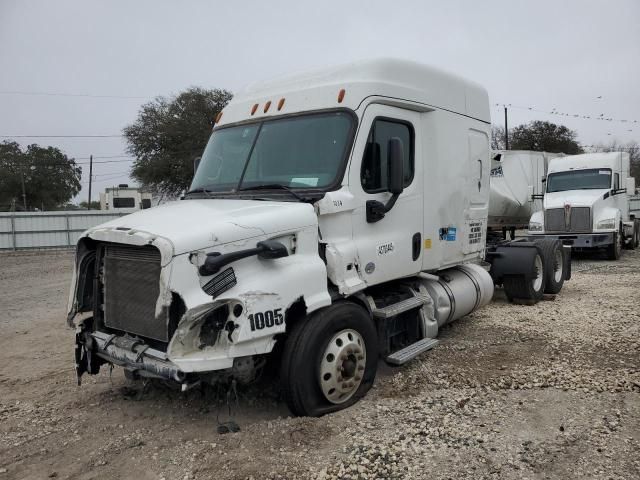 2016 Freightliner Cascadia 113