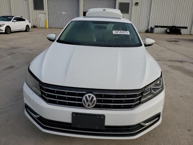 2016 Volkswagen Passat SE