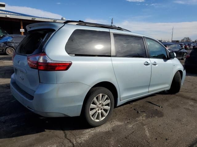 2017 Toyota Sienna XLE