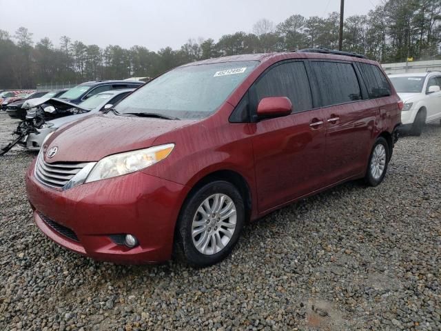 2015 Toyota Sienna XLE