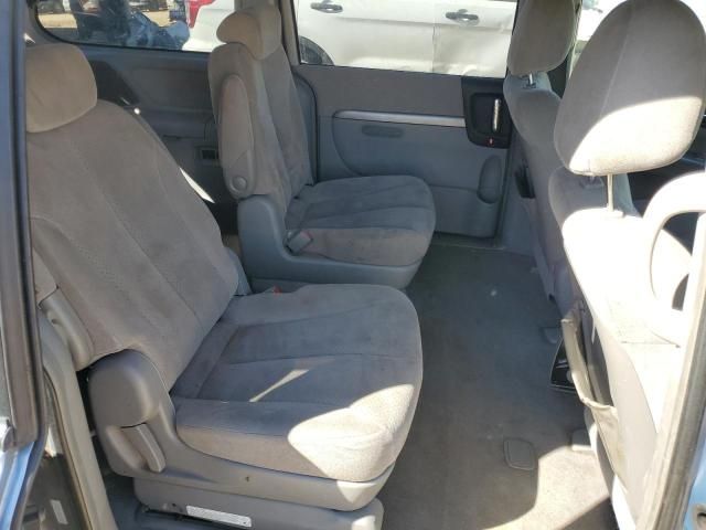 2007 Hyundai Entourage GLS