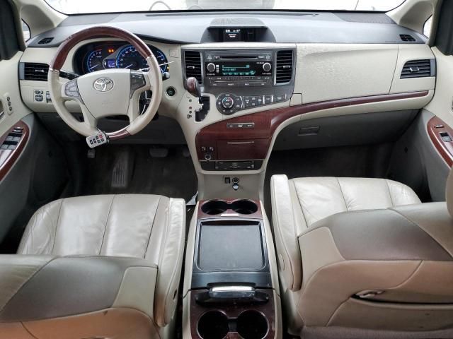 2011 Toyota Sienna XLE