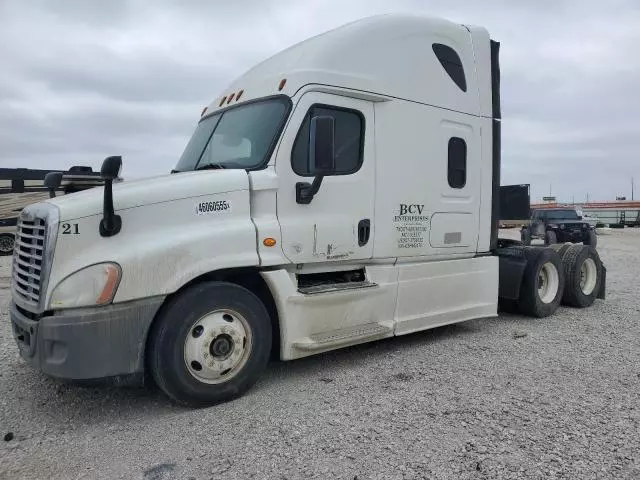 2016 Freightliner Cascadia 125