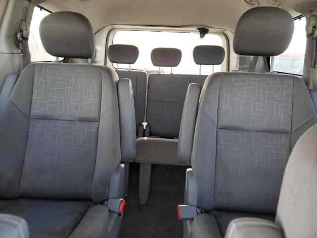 2009 Volkswagen Routan SE