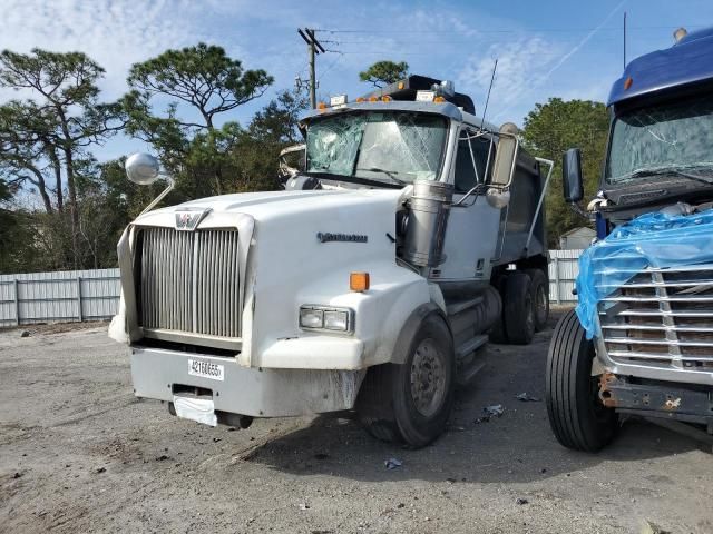 2014 Western Star Conventional 4900SA