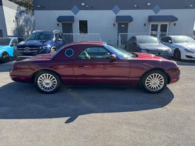 2004 Ford Thunderbird