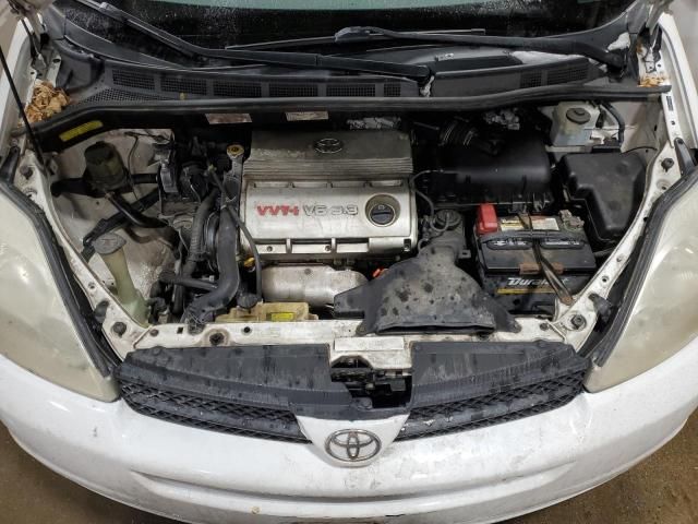 2005 Toyota Sienna CE