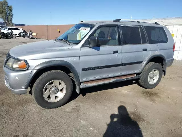 2004 Mitsubishi Montero Sport ES