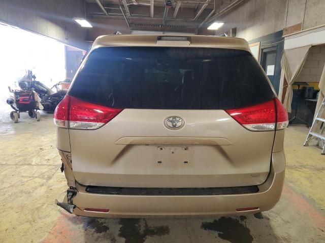 2014 Toyota Sienna XLE