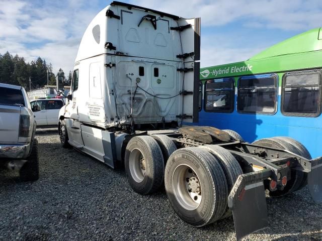 2015 Freightliner Cascadia 125