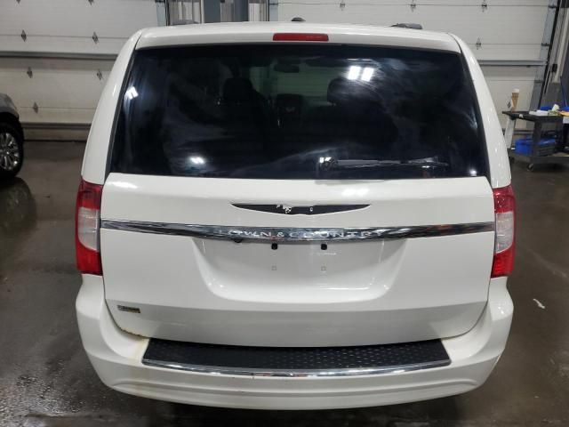 2013 Chrysler Town & Country Touring