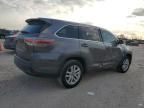 2016 Toyota Highlander LE