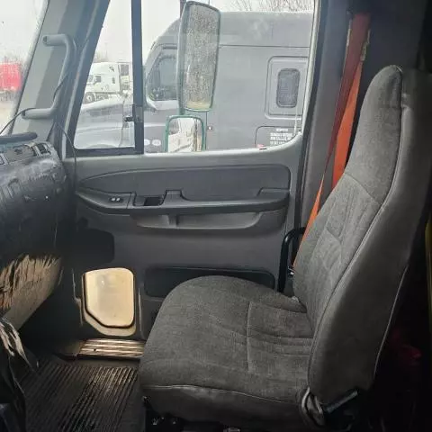 2006 Freightliner Conventional Columbia