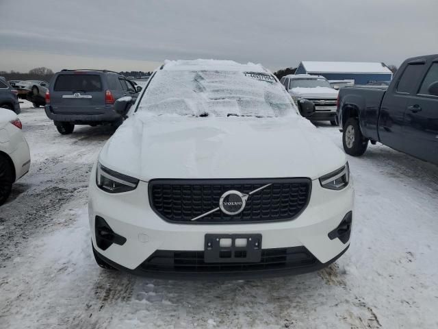 2023 Volvo XC40 Plus