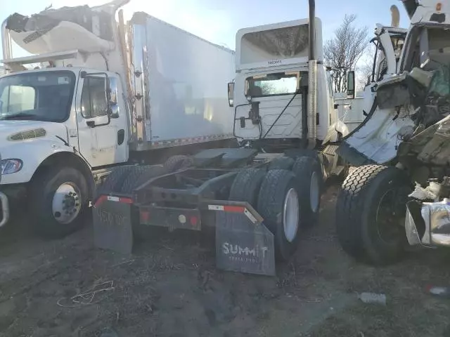 2016 International Prostar Semi Truck