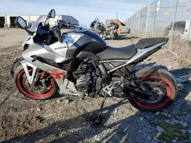 2024 Suzuki GSX800 F