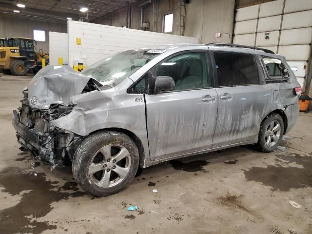 2014 Toyota Sienna LE