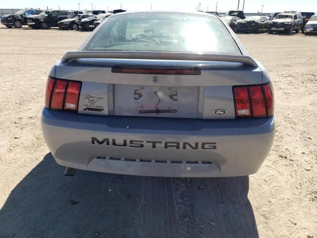 2000 Ford Mustang