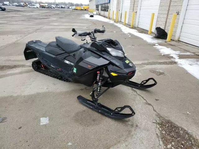 2021 Skidoo 2021 Skidoo Renegade